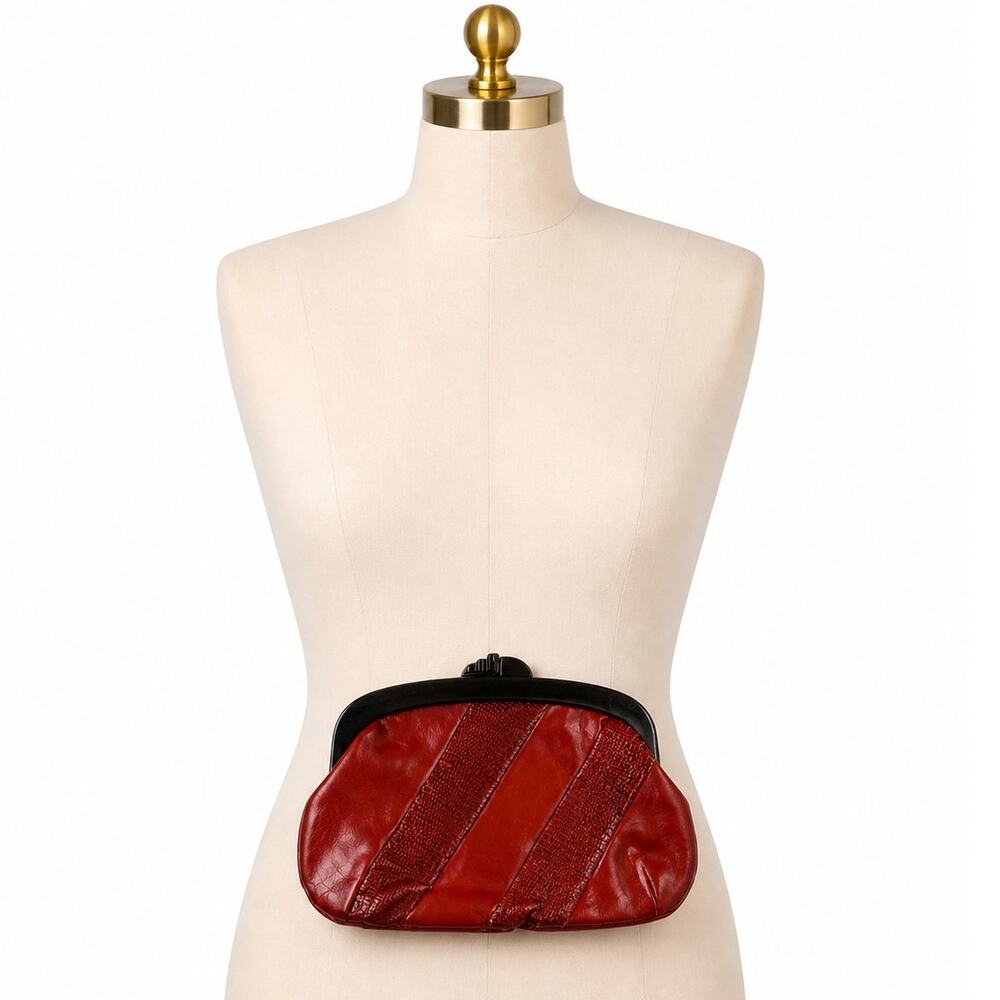 Vintage Roger Gimbel Leather Kisslock Clutch Red Bakelite Style Frame Hong Kong